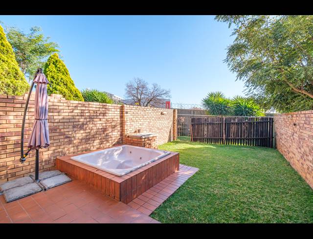 2 BEDROOM DUPLEX FOR SALE IN BLACKHEATH
